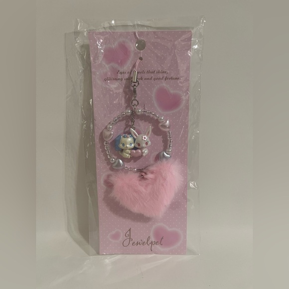 JewelPets Ruby and Sophie Fluffy Heart Phone Charm - Picture 1 of 6